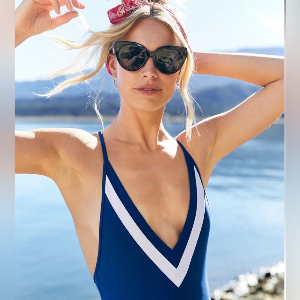 Aerie Women’s Cheeky One Piece Bathing Suit Blue w White Stripe Size M ~ NWT $55